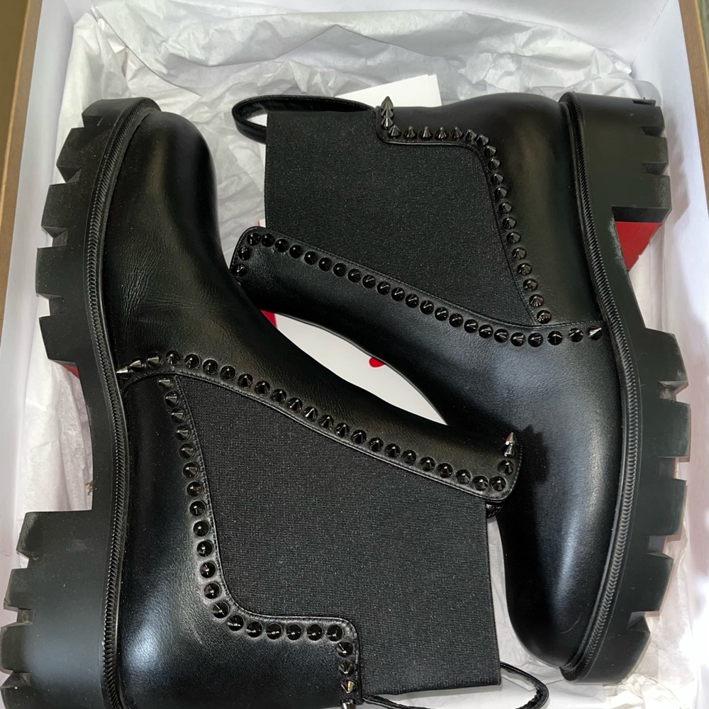 Christian Louboutin Out Lina Spike Boot Chelsea Ankle Boot 38.5 Excellent!